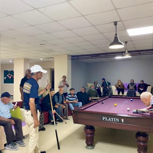 Neriman Çilingir Huzurevi Sakinleri Arasında Bilardo Turnuvası Düzenlendi. - fotoğraf 1