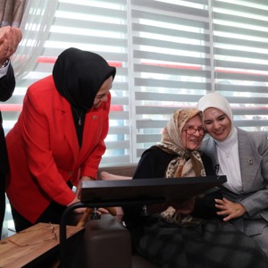 Bakanımız Göktaş, Eskişehir'de Yaşlı Aktif Yaşam Merkezi'nin açılışında konuştu - fotoğraf 5