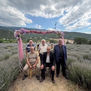 Mis Kokulu Lavantalar Arasında Huzur Dolu Bir Gün - fotoğraf 3