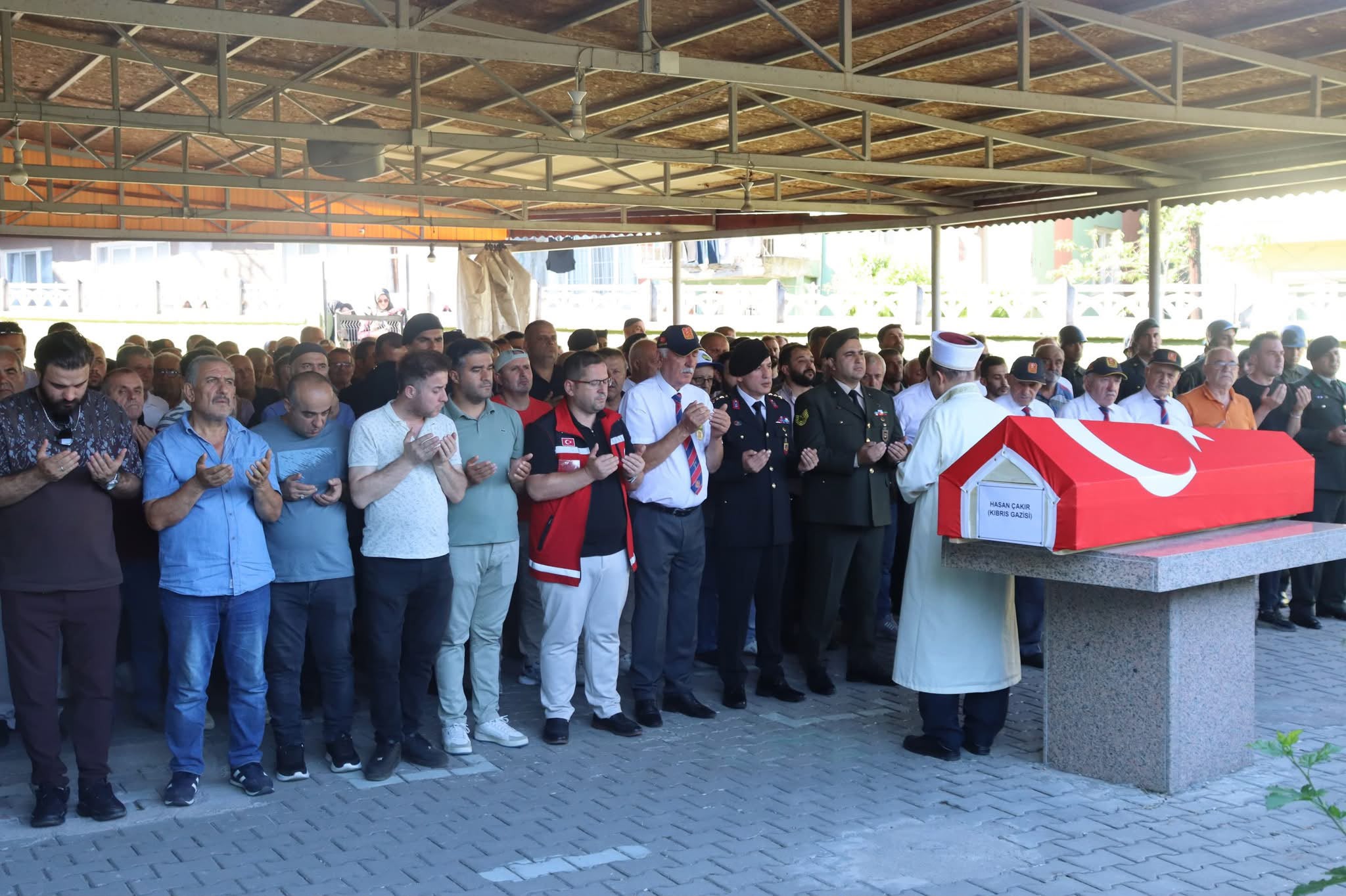 Kahraman Kıbrıs Gazimizi Dualarla Ebediyete Uğurladık