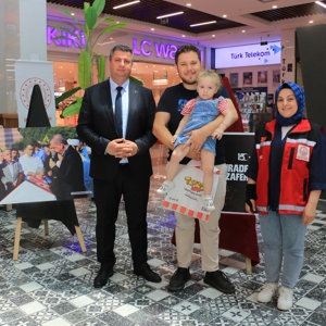 İL MÜDÜRÜ SAYIN SERDAR DEMİRCİ ŞEHİT YAKINLARI VE GAZİLER BİRİMİ TARAFINDAN AÇILAN 15 TEMMUZ   RESİM SERGİSİNİ ZİYARET ETTİ - fotoğraf 2
