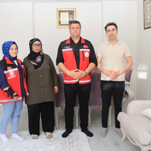İL MÜDÜRÜMÜZ SERDAR DEMİRCİ 15 TEMMUZDA KAHRAMANCA GAZİ OLAN  GÖKHAN TUNÇER'İ ZİYARET ETTİ - fotoğraf 1