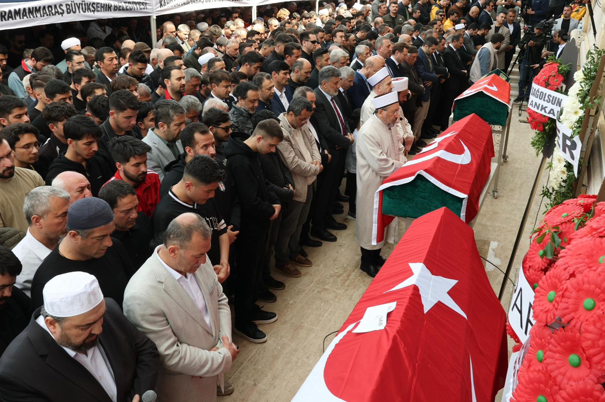 Ayla Kara Öğretmenimiz ve Öğrencilerimiz Son Yolculuğuna Uğurlandı