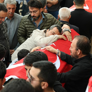 Ayla Kara Öğretmenimiz ve Öğrencilerimiz Son Yolculuğuna Uğurlandı - fotoğraf 2