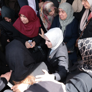 Ayla Kara Öğretmenimiz ve Öğrencilerimiz Son Yolculuğuna Uğurlandı - fotoğraf 4