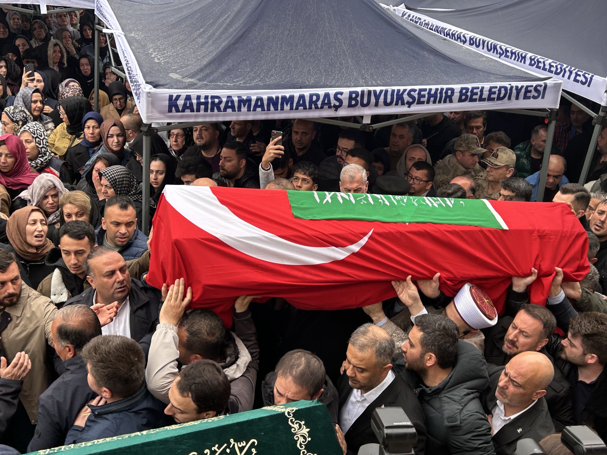 Evladımız Almina Ağaoğlu Dualarla Son Yolculuğuna Uğurlandı
