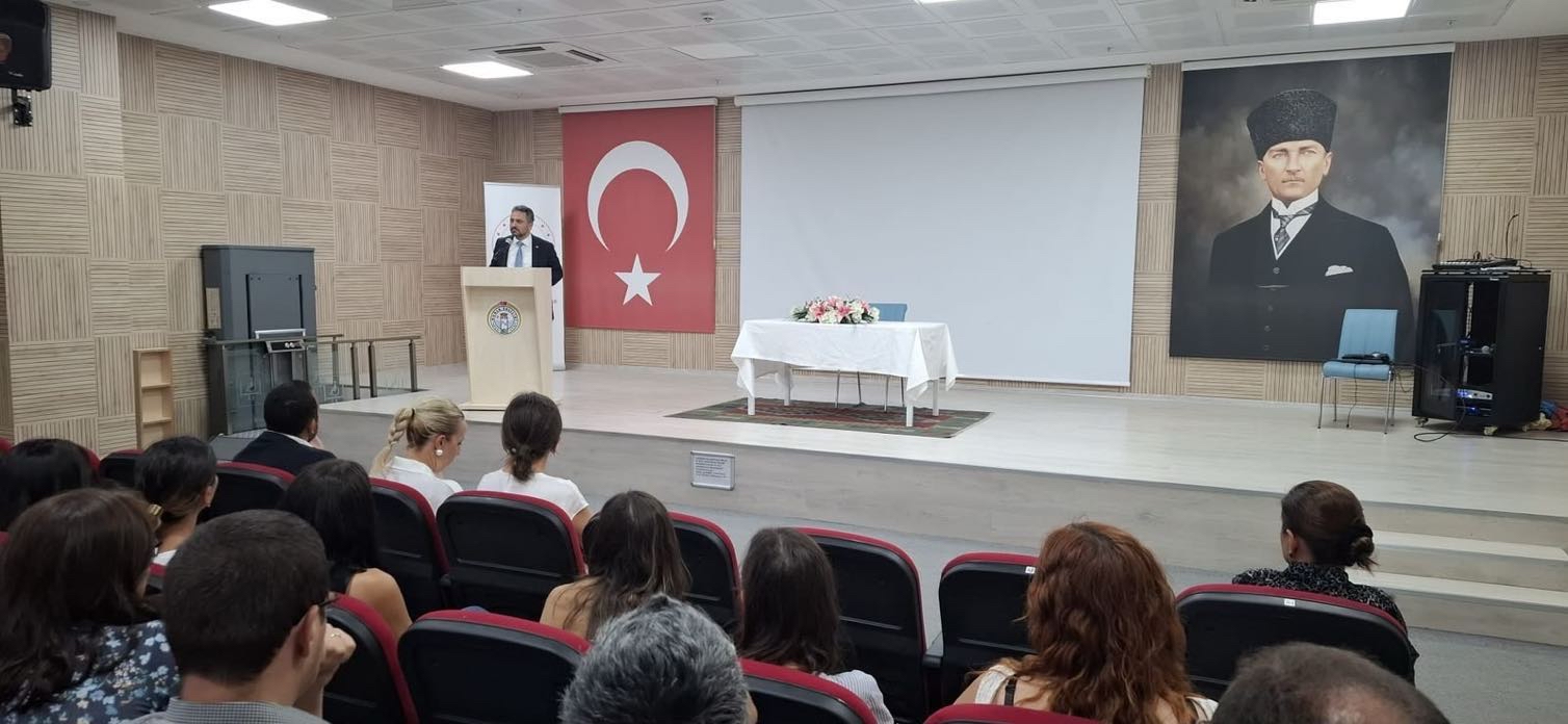 İl Müdürümüz Mahmut SELÇUK, İl Müdürlüğümüzde görev yapan personellerimizle bir araya geldi.