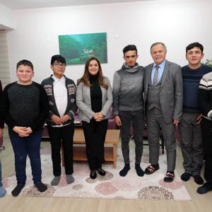 Funda VAROL Hanımefendi, İl Müdürlüğümüze bağlı Çocuk Evleri Sitesini ziyaret ederek çocuklarımızla bir araya geldi. - fotoğraf 1