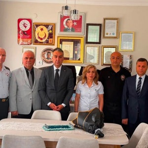  Aziz Şehitlerimizin Emanetleri Başımızın Tacıdır - fotoğraf 1