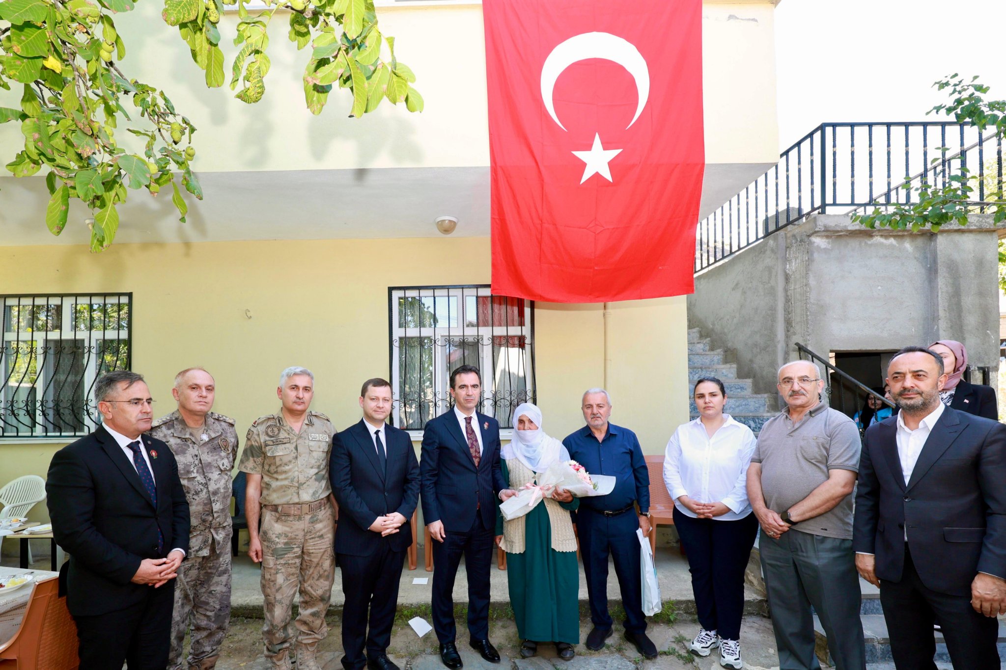 Aziz Şehidimizin Kıymetli Ailesine Anlamlı Ziyaret