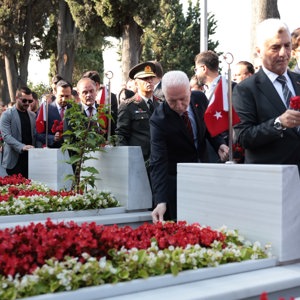 Aziz Şehitlerimizi Rahmet ve Minnetle Andık - fotoğraf 1
