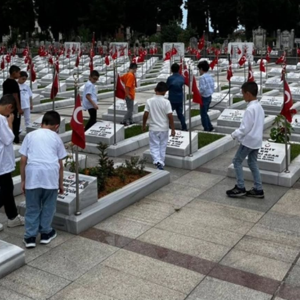 15 Temmuz Demokrasi Ve Millî Birlik Günü Dolayısıyla Sülüklü Şehitliği Ziyaret Edildi. - fotoğraf 1