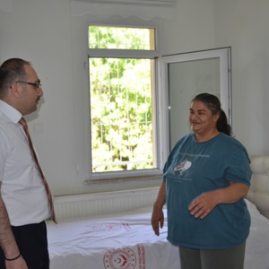 İl Müdürümüz Sn. Cüneyd ÖZDEMİR Ürgüp Hanife-Memiş Aksoy Bakım, Rehabilitasyon ve Aile Danışma Merkezimizi Ziyaret Etti - fotoğraf 1
