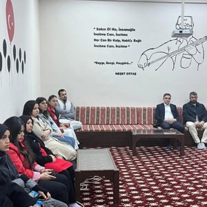 “Dur, Düşün, Hareket Et” Projesi Kapsamında Velilere Yönelik Eğitim Düzenlendi - fotoğraf 2
