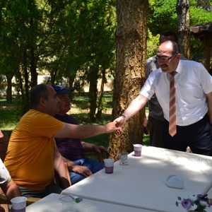 İl Müdürlüğümüze bağlı Ürgüp Hanife-Memiş Aksoy Bakım, Rehabilitasyon ve Aile Danışma Merkezi ile Gümüşkent Engelli Bakım, Rehabilitasyon ve Aile Danışma Merkezi sakinlerimizin katılımıyla anlamlı bir etkinlik gerçekleştirildi - fotoğraf 1