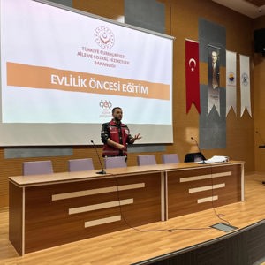 Sinop Üniversitesi İlahiyat Fakültesi Öğrencilerine Evlilik Öncesi Süreçler Eğitimi Verildi - fotoğraf 2