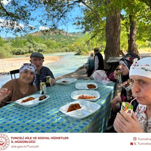 Yaşlılarımızla Keyifli Bir Öğle Molası - fotoğraf 1