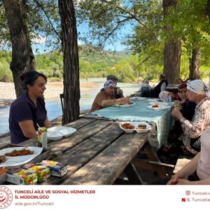 Yaşlılarımızla Keyifli Bir Öğle Molası - fotoğraf 4