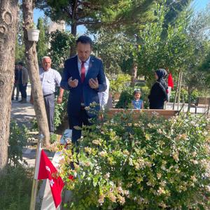 15 Temmuz Demokrasi ve Millî Birlik Günü Münasebetiyle Şehitlikte Anma Töreni Düzenlendi - fotoğraf 5