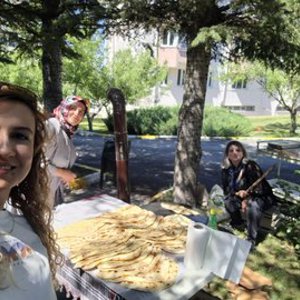Bahçede Muhabbet, Gözlemede Bereket  - fotoğraf 1