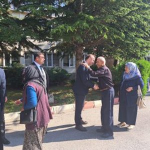 15 Temmuz Demokrasi ve Millî Birlik Günü dolayısıyla Valimiz Mehmet Ali Özkan, İl Müdürümüz Alper Alp ve il protokolü, şehit ailelerimiz ve kahraman gazilerimizle bir araya geldi. - fotoğraf 2