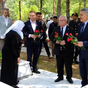  15 Temmuz Demokrasi ve Milli Birlik Günü dolayısıyla Şehitlik’te tören düzenlendi. - fotoğraf 3