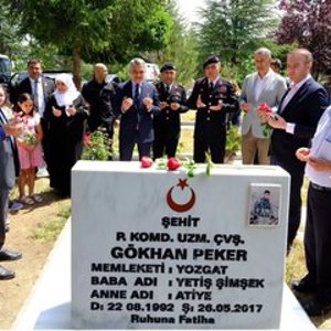  15 Temmuz Demokrasi ve Milli Birlik Günü dolayısıyla Şehitlik’te tören düzenlendi. - fotoğraf 1