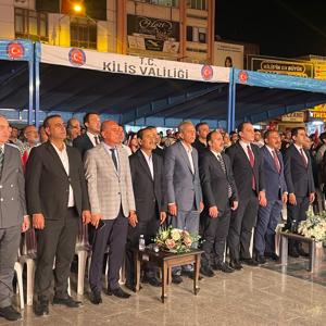 Milli Birlik ve Beraberlik Ruhu Cumhuriyet Meydanı’nda Yeniden Canlandı - fotoğraf 3