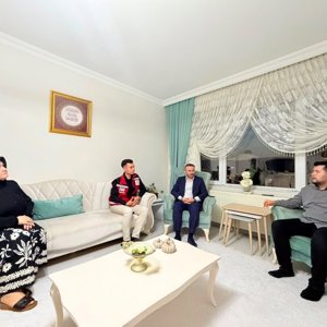 İl Müdürümüz Alper Alp’ten Şehit Ailesine Vefa Ziyareti - fotoğraf 2