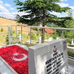 Şehidimizin Bayrağı Değiştirildi. - fotoğraf 2