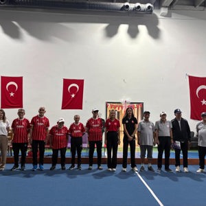 Soma Huzurevi Bocce Takımı Dostluk Müsabakasından Galibiyetle Ayrıldı - fotoğraf 1