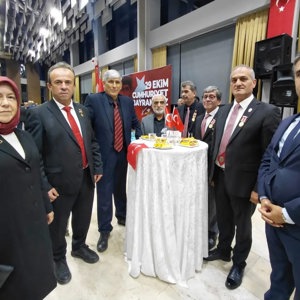 Cumhuriyetimizin 103. Yılında Cumhuriyet Bayramı Kabul Töreni Düzenlendi - fotoğraf 12