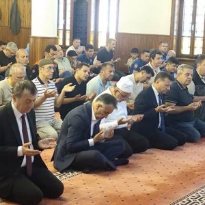 Aziz Şehitlerimizi Rahmet Minnet ve Dualarla Yâd Ettik - fotoğraf 1