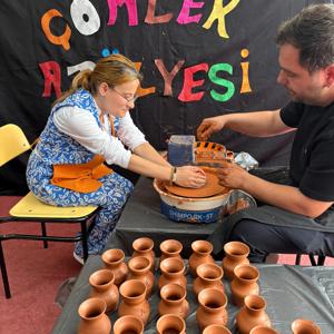 Toprağa Şekil Veren Eller, Gülümseten Anlar - fotoğraf 5