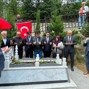Şehit Öğretmen Necmettin Yılmaz Dualarla ve Rahmetle Anıldı - fotoğraf 2