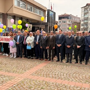 Engelliler Haftası ve Aile Haftası Kapsamında Farkındalık Yürüyüşü Düzenlendi - fotoğraf 1