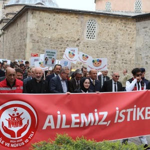 Engelliler Haftası ve Aile Haftası Kapsamında Farkındalık Yürüyüşü Düzenlendi - fotoğraf 2
