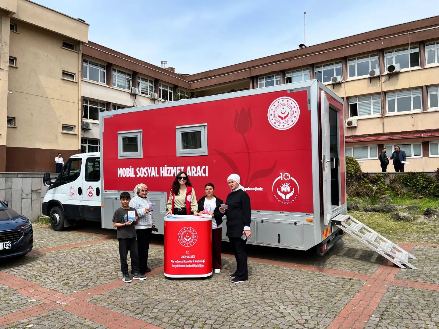 Mobil Sosyal Hizmet Aracı Sinop’ta Sahaya İndi