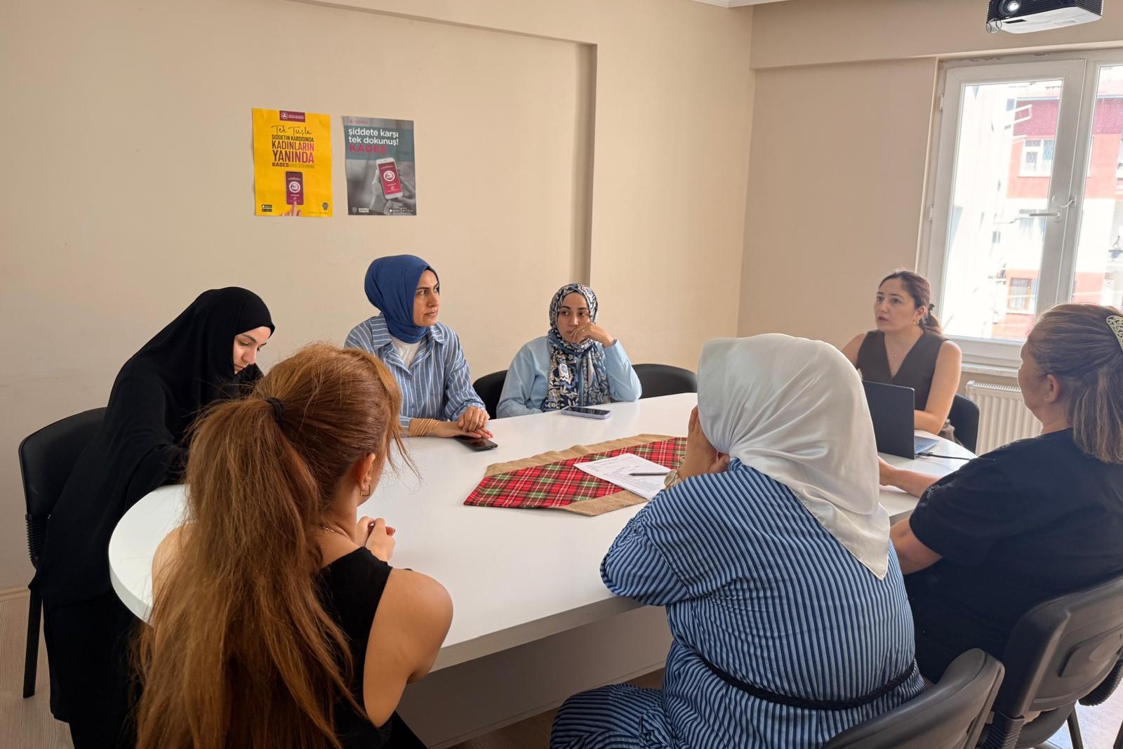 Aile Destek Merkezi Kursiyerlerine Çocuklarda Bilişim Teknolojileri ve Çocuk İstismarı Eğitimi Verildi