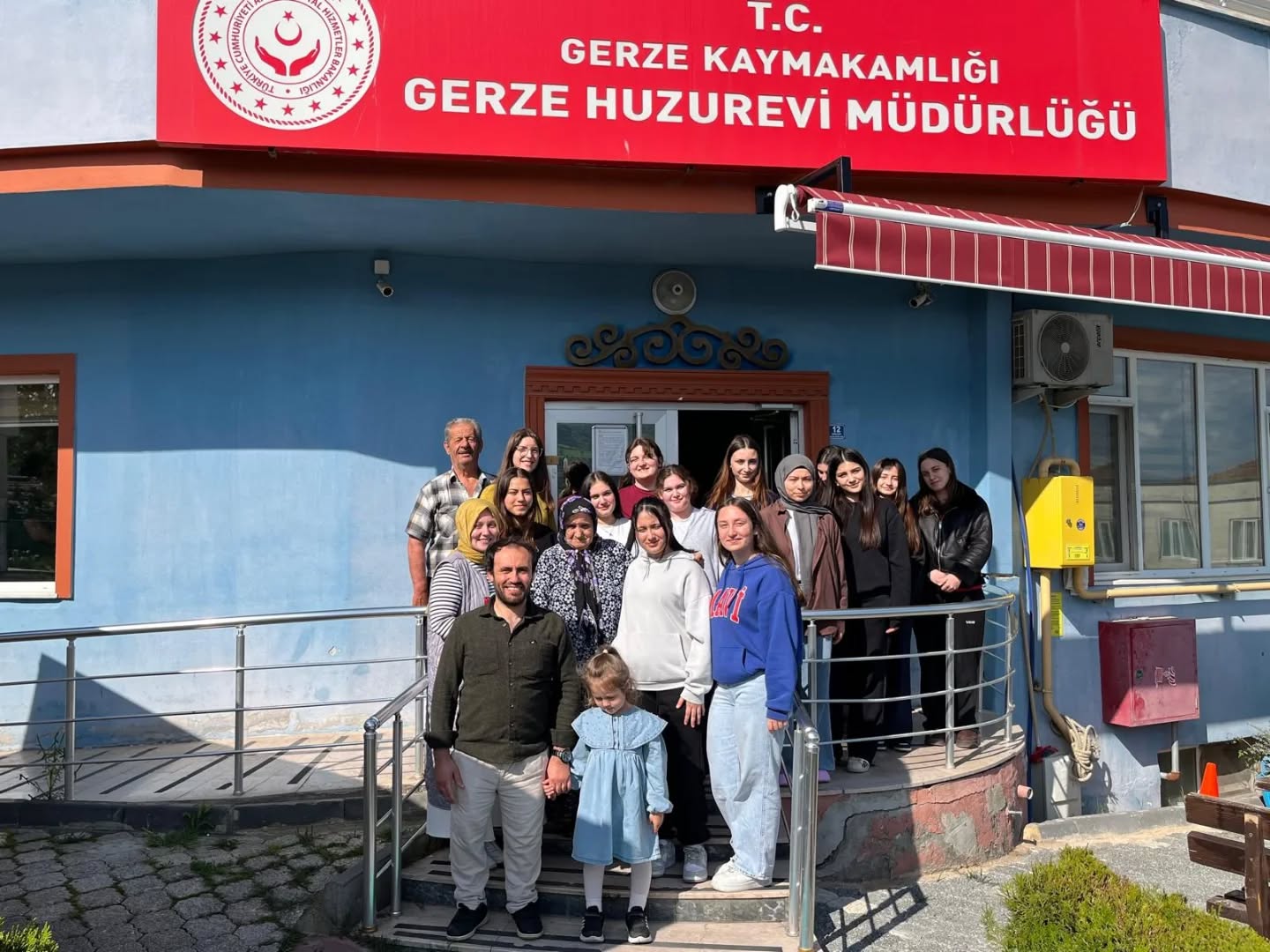 Gerze Huzurevi’nde Anneler Günü Coşkusu