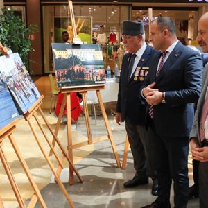 “İrade Bizim, Zafer Bizim” Temalı Resim Sergimizi Ziyaretçilerimizle Buluşturduk - fotoğraf 8