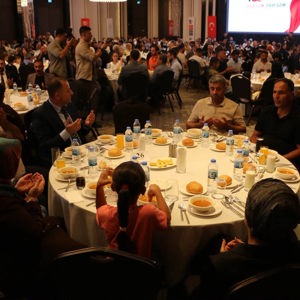 15 Temmuz Vesilesiyle Aziz Şehitlerimizin Kıymetli Aileleri ve Kahraman Gazilerimizle Yemekte Buluştuk - fotoğraf 16