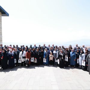 Anneler Günü’nde Şehit Anneleri, Şehit Eşleri ve Gazi Aileleriyle Anlamlı Buluşma - fotoğraf 2