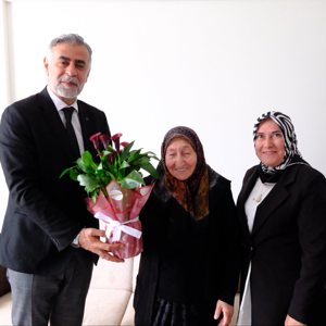İl Müdürümüz Emre Çalğan’dan Şehit Annelerine Anneler Günü Ziyareti - fotoğraf 2