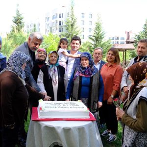 İl Müdürümüz Emre Çalğan’dan Huzurevindeki Çınarlarımıza Anneler Günü Ziyareti - fotoğraf 2