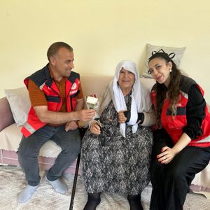 İlçelerimizde Anneler Günü Dolayısıyla Anlamlı Ziyaretler Gerçekleştirildi - fotoğraf 5