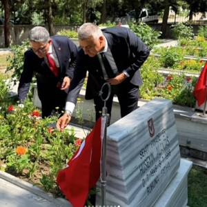 15 Temmuz Demokrasi ve Millî Birlik Günü'nün 10. Yıl Dönümünde Şehitlerimizin Kabirleri Ziyaret Edildi - fotoğraf 5