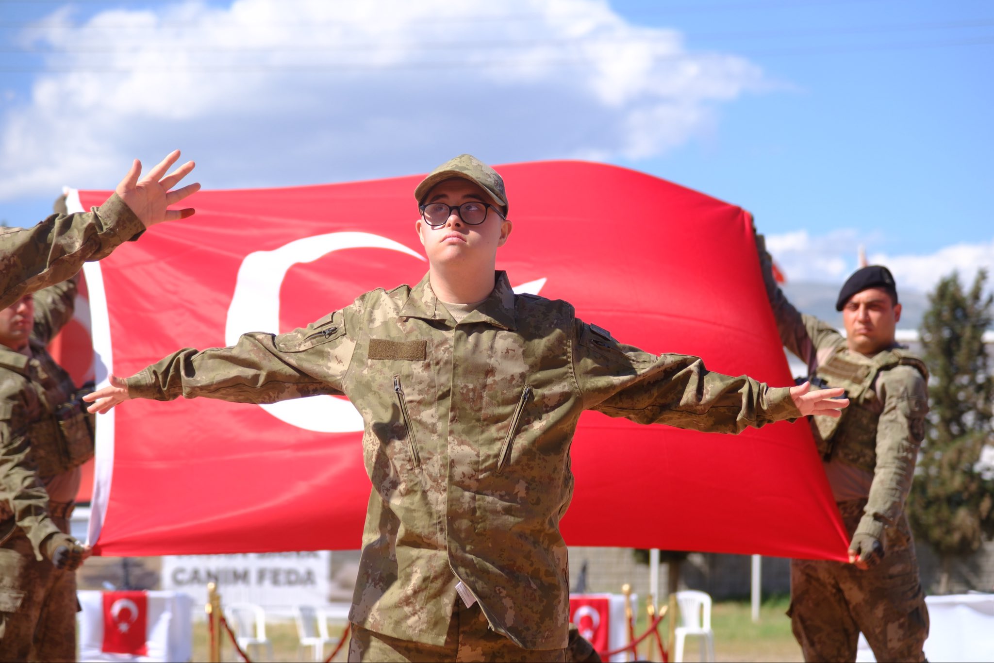 Özel Gereksinimli Bireylerimizin Temsili Askerlik Heyecanına Ortak Olduk