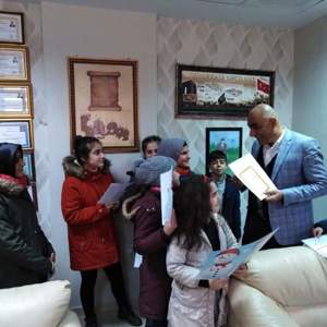 Bugün karnelerini alan çocuklarım bana dünyanın en büyük hediyesini verdiler mutluluğun tanımı burda saklı         - fotoğraf 9