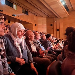 Gerze Huzurevi Sakinleri "Anadolu'dan Hikâyeler" Konserine Katıldı - fotoğraf 2